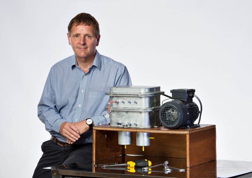 Near Isothermal Stirling Heat Pump - Fluid Mechanics Ltd